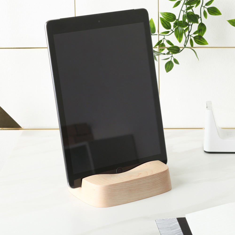 Sila: Tablet Stand (Maple)