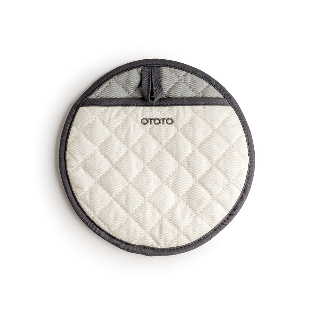 Batlicious - Oven Mitt and Trivet Set