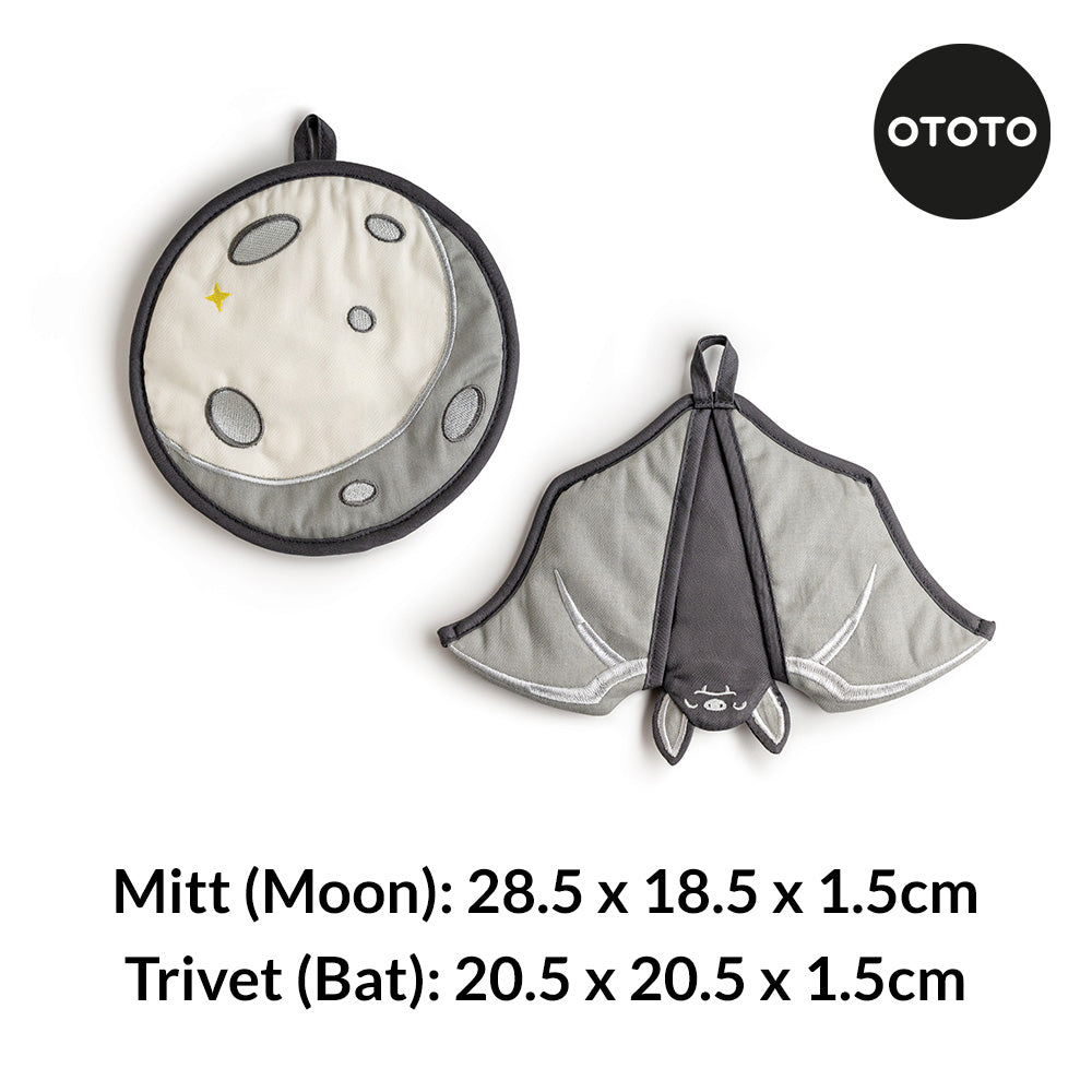 Batlicious - Oven Mitt and Trivet Set
