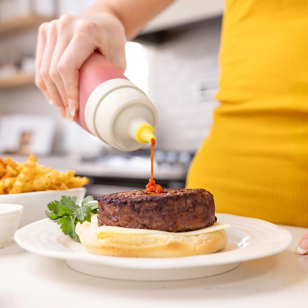 Leak-Proof Condiment Squeeze Bottle