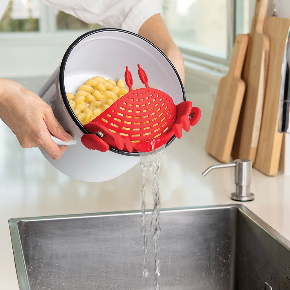 Crabby - Clip On Strainer