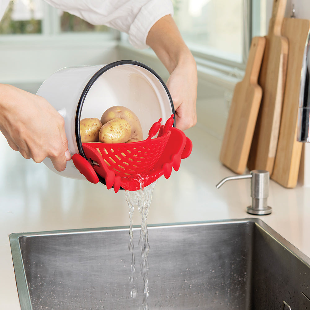 Crabby - Clip On Strainer