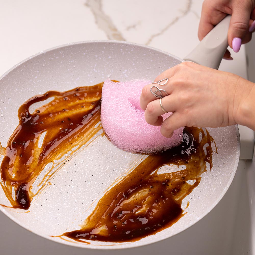 Temperature-Sensitive Multipurpose Kiss Sponge