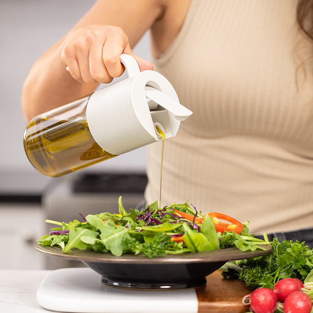 Oil Dispenser with Handle