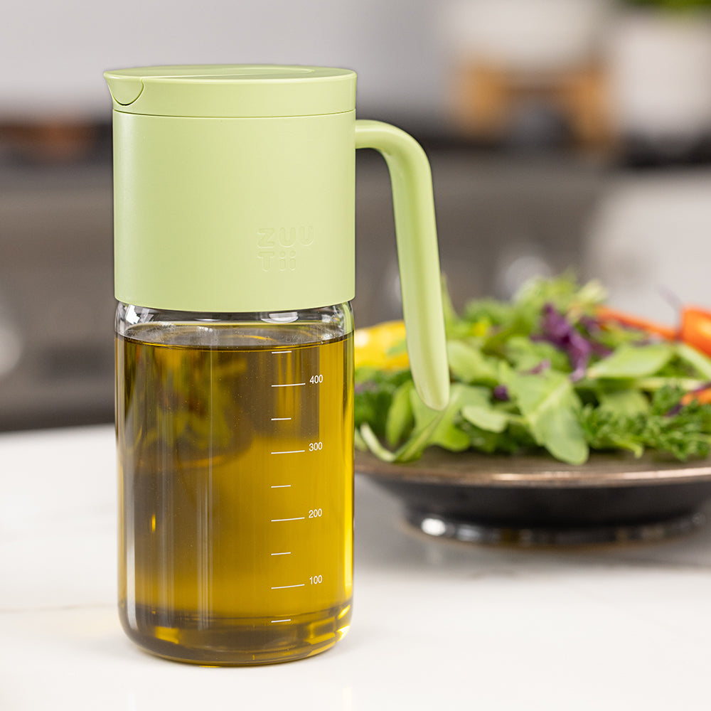 Oil Dispenser with Handle