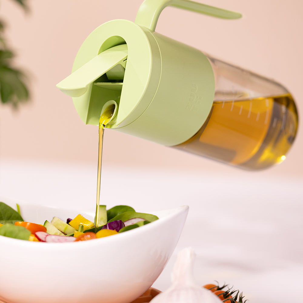 Oil Dispenser with Handle