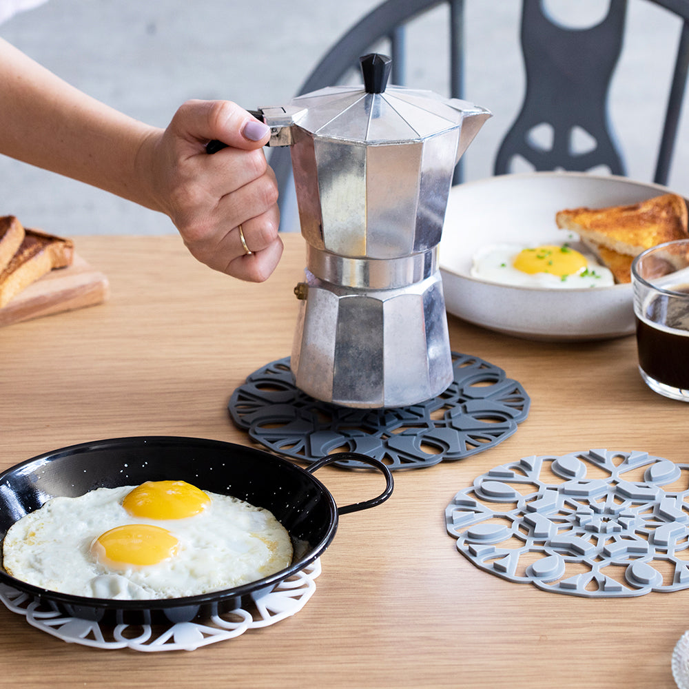 TriveTile - 3 in 1 Split Trivet