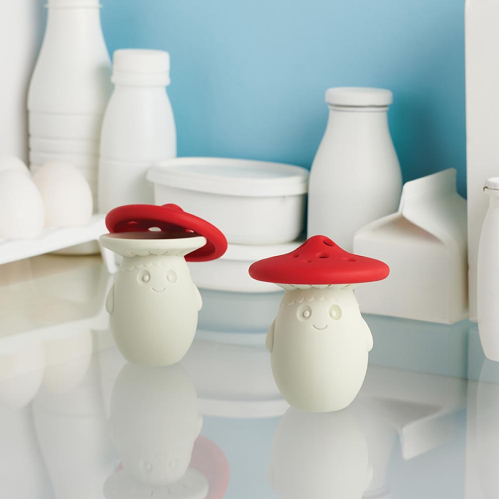 Keep Your Cool: How to Eliminate Embarrassing Fridge Odours Forever
