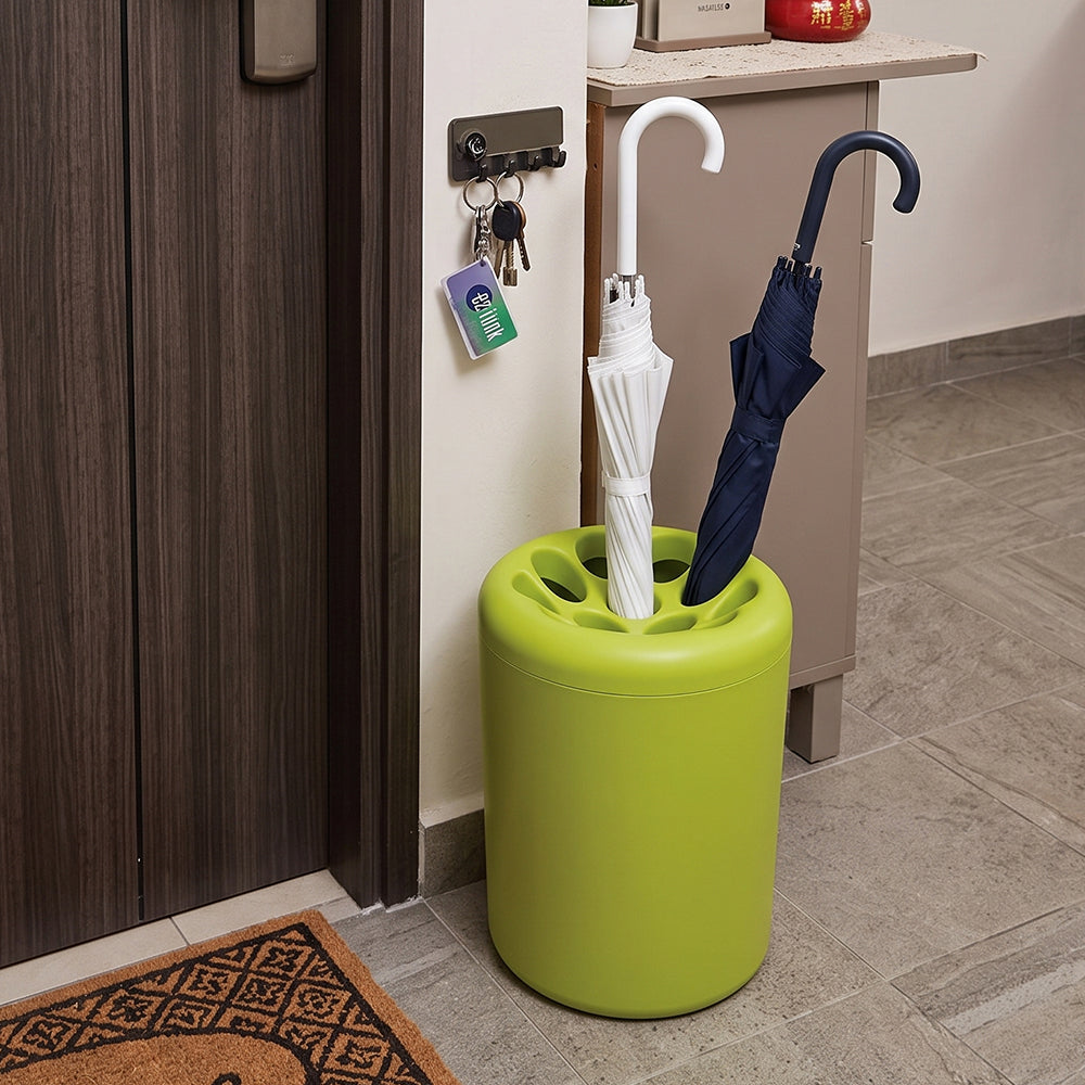 Mud and Rain: How to Keep Your HDB Entryway Spotless This Monsoon Season