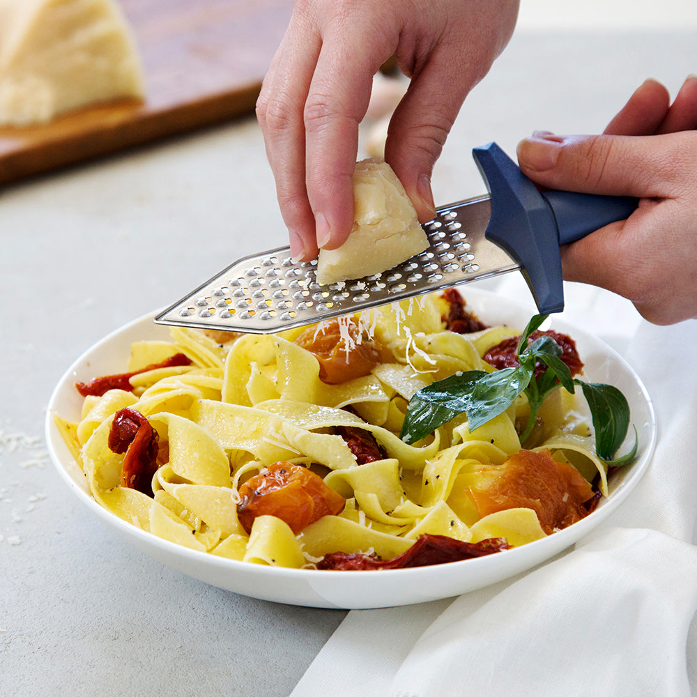 Gratiator - Cheese Grater