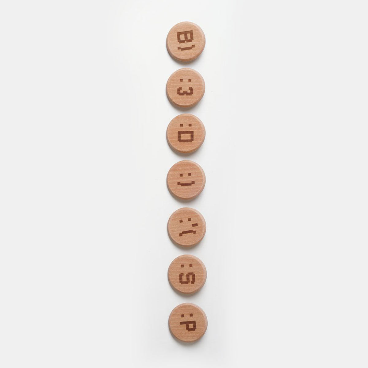 Wood Mood - Emoticon Badge (Beech)