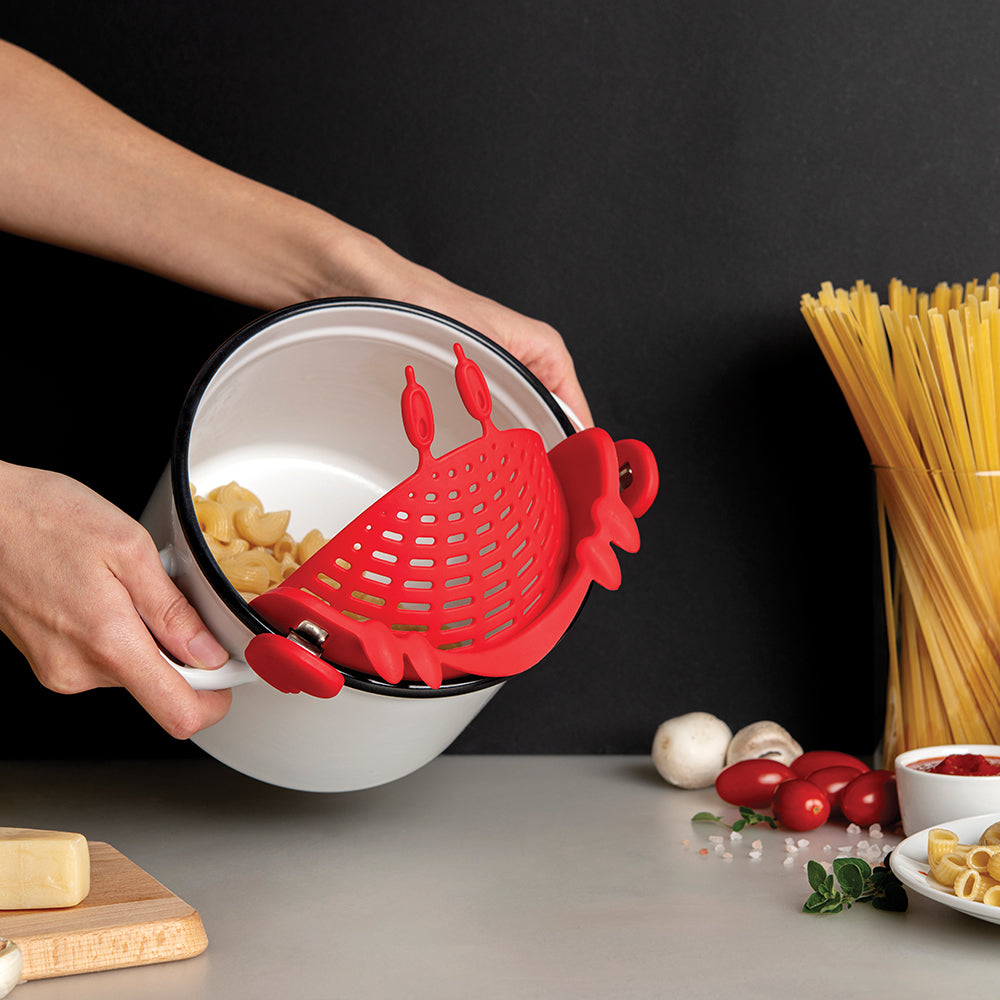 Crabby - Clip On Strainer